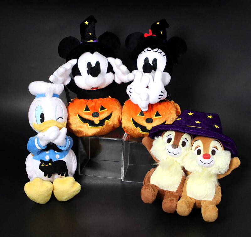 ディズニーストア(ディズニーキャラクター・グッズ) ハロウィーンぬいぐるみ ミッキー、ミニー、ドナルド 各税抜2,500円 チップ＆デール 税抜3,500円 ⒸDisney