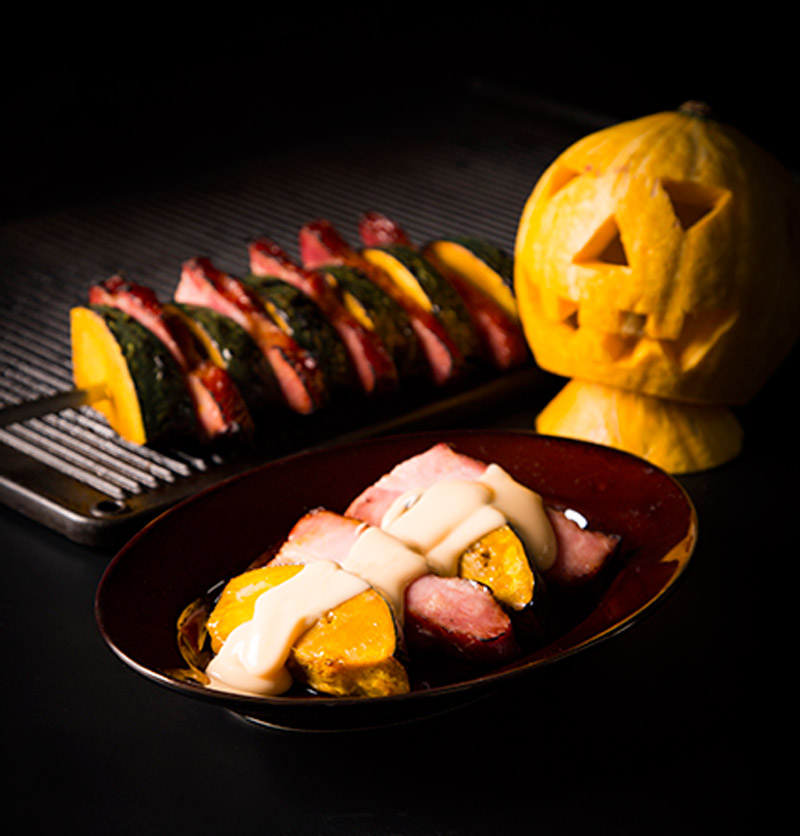 RIO GRANDE GRILL(シュラスコ専門店) ハロウィーン限定プラン 税抜4,990円 (通常シュラスコのコースに、厚切りベーコンと カボチャのシュラスコをご用意します。ディナー限定。)