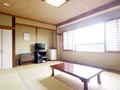 お部屋はゆったり寛げる和室