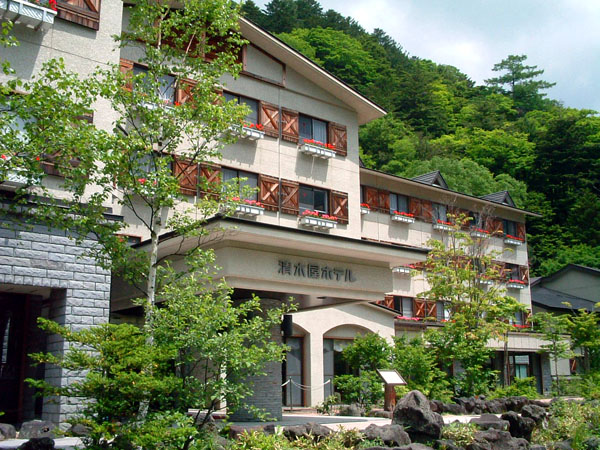 上高地ルミエスタホテルは梓川沿いにあり、全てのお部屋から梓川を見下ろせます。