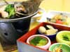 夕食は季節の会席料理