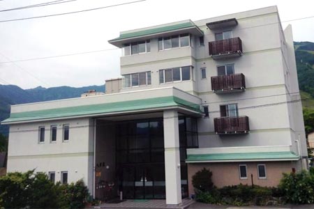 八方館